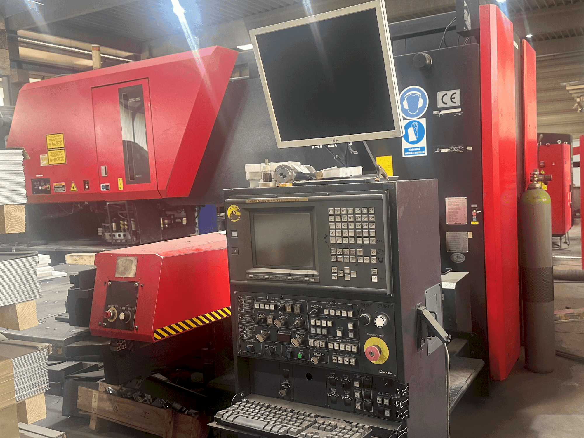 Front view of AMADA Apelio III 2610V machine