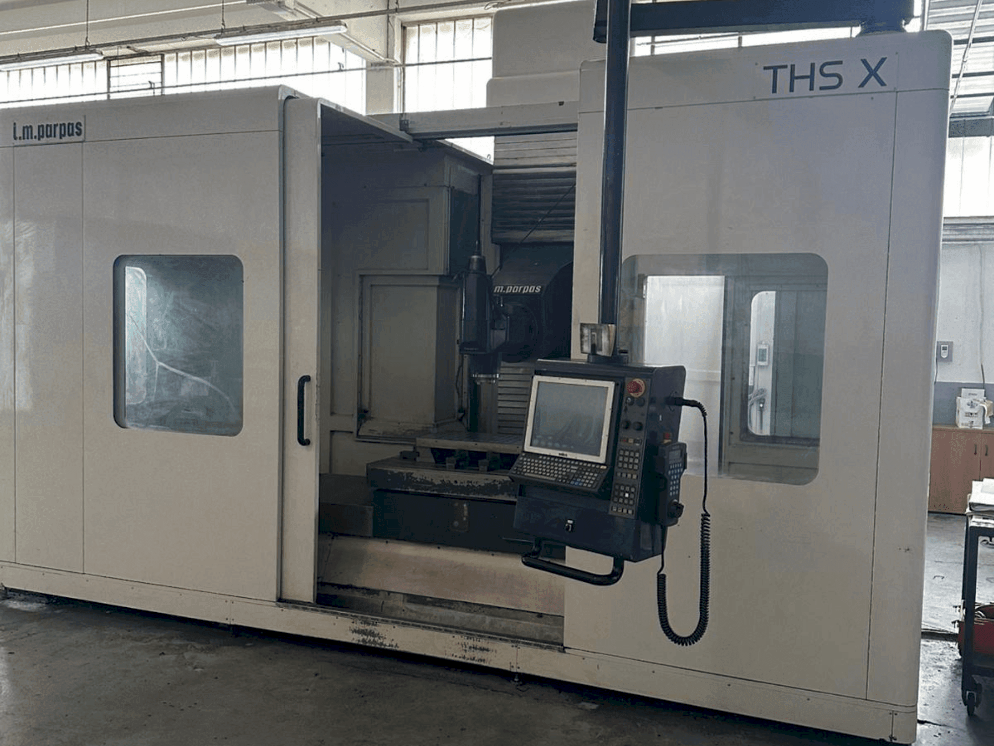 Front view of Parpas THS125/2000TG machine