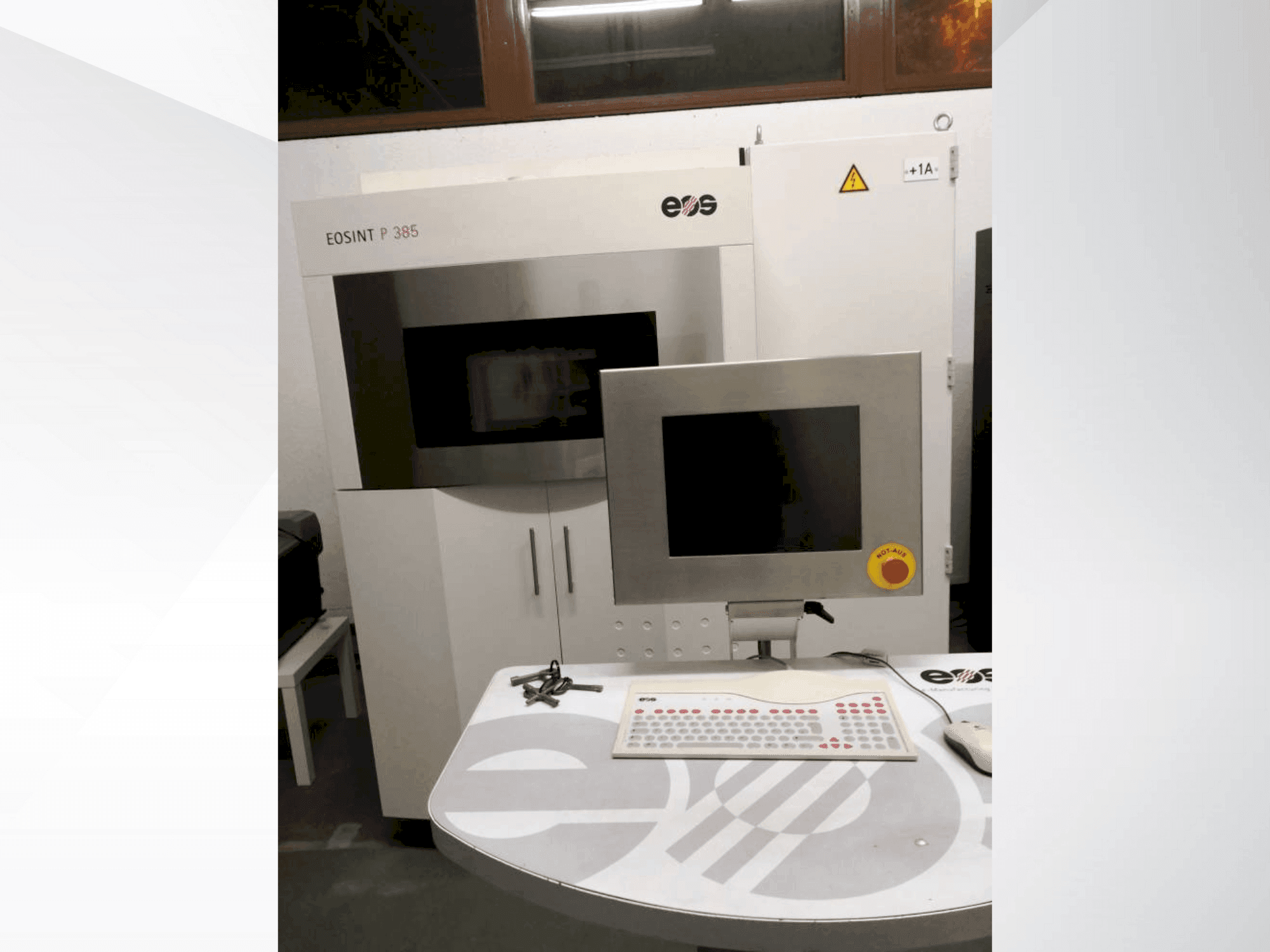 Front view of EOS SLS P-385 machine